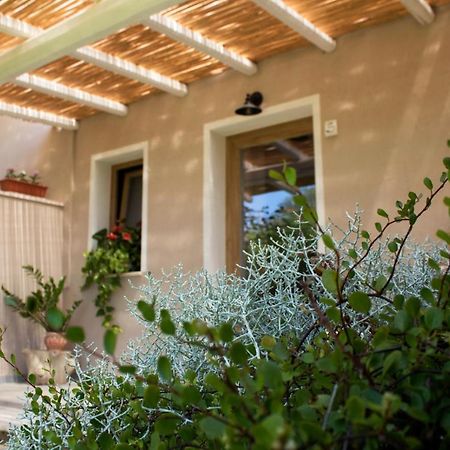 Acquamaris Tuerredda Bed & Breakfast เตวลาดา ภายนอก รูปภาพ